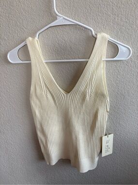 LA MIEL Cream Ribbed V-Neck Knit Tank